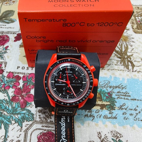 👑POSH NWT Swatch X Omega Mission On Earth - LAVA Watch - Picture 4 of 5